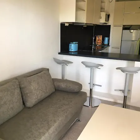 D'une A Avec Wifi A 300 M De La Plage * Fréjus