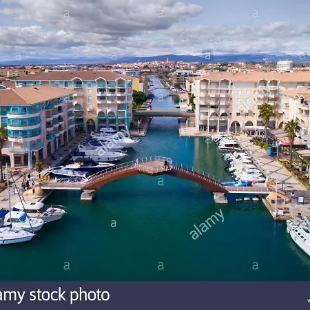D'une A Avec Wifi A 300 M De La Plage Apartment *